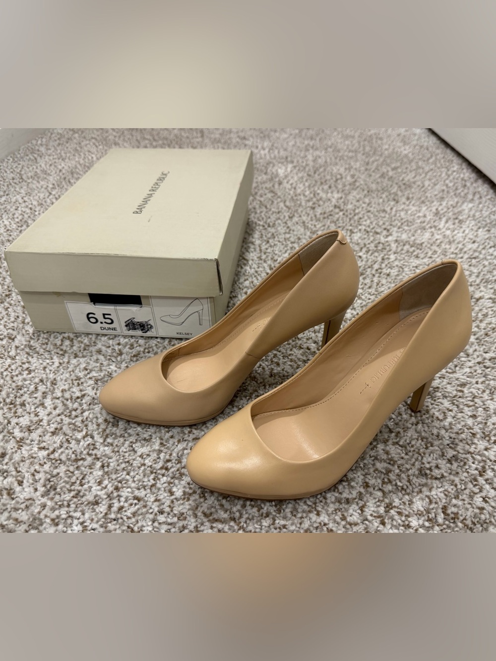 Banana Republic Dune Leather Almond-Toe Pumps
